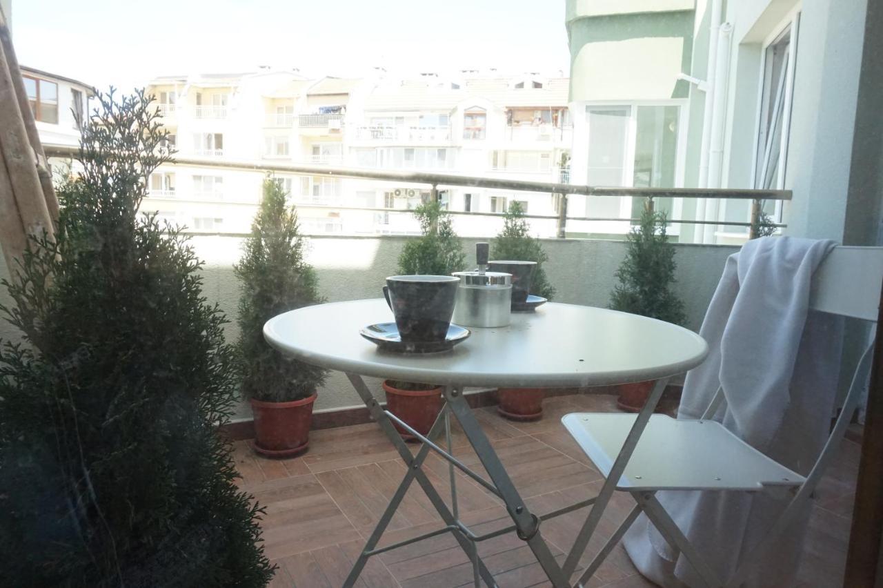 Bright, Comfortable And Cozy Apartment Burgas City Exterior foto